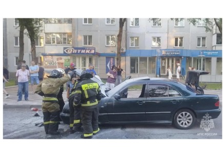 В Саяногорске за день ликвидировали два возгорания, предварительная причина — короткое замыкание