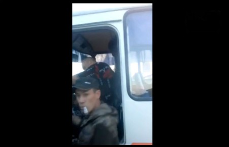 Очевидцы нейтрализовали невменяемого водителя пассажирского автобуса после ДТП в Хакасии