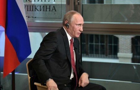 Путин: США активно вмешиваются в политические процессы по всему миру