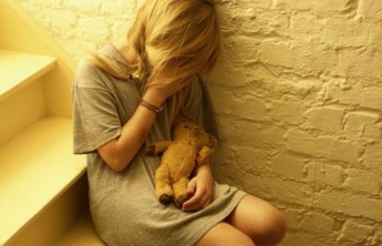 В Хакасии 16-летняя падчерица родила от изнасиловавшего ее отчима