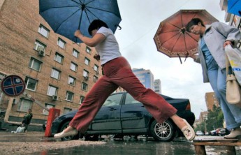 Синоптики обещают жителям Хакасии штормовой ветер и ливни