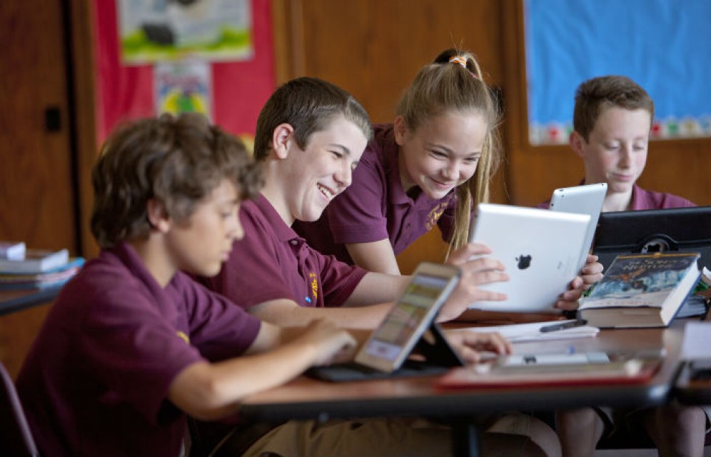 Американским школьникам пообещали деньги за проведенное без гаджетов лето