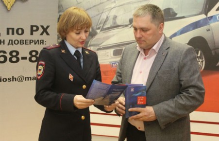 В Хакасии родителей научат противостоять "группам смерти"