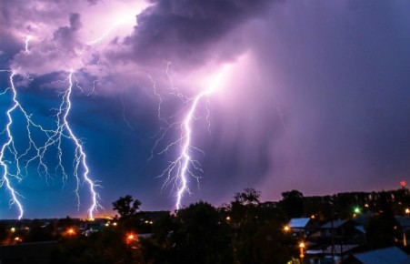 К жаре в Хакасии добавятся грозы и штормовой ветер