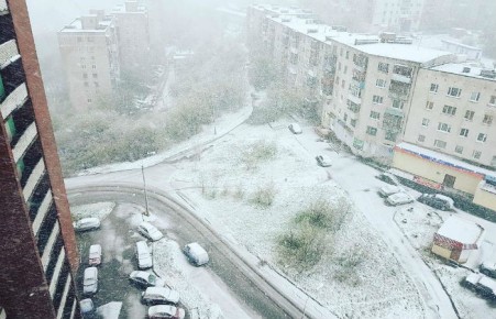 В Мурманской области выпал летний снег