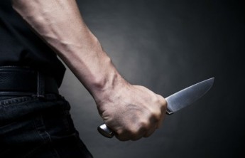 18-летнего жителя Хакасии будут судить за то, что он чуть не зарезал отчима