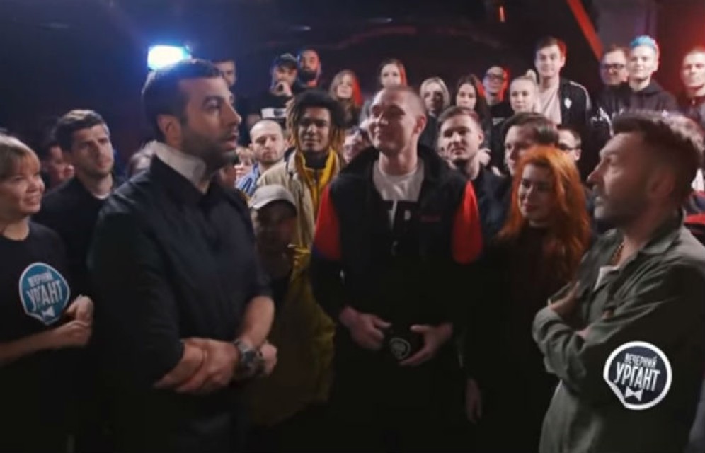 Ургант в образе Оксимирона устроил рэп-дуэль со Шнуровым и назвал его импотентом