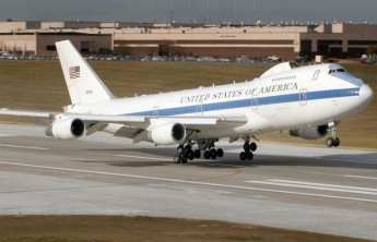 Два самолета "судного дня" повреждены в США из-за торнадо