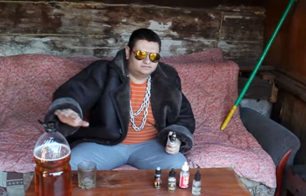 Черногорский видеоблогер покоряет ютуб «безупречным и великолепным балдежом»