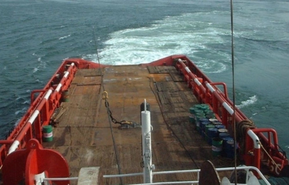 Буксир с пьяной командой дрейфовал по Оби в Томской области