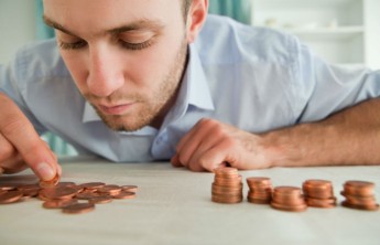 ВЦИОМ: каждому десятому россиянину не хватает денег на еду