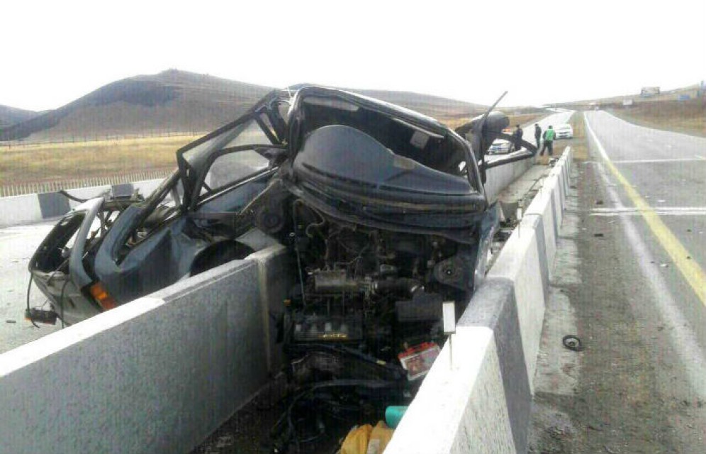 В ДТП под Пригорском автомобиль разорвало напополам