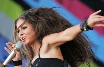 «UMA2RMAN», «Градусы», Нюша и другие звезды  выступят на Дне металлурга в Саяногорске