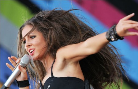 «UMA2RMAN», «Градусы», Нюша и другие звезды  выступят на Дне металлурга в Саяногорске