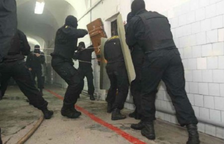 В Хакасии начинается суд над одним из участников прошлогоднего бунта в колонии