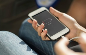 Ученые разработали первый мобильный телефон без аккумулятора