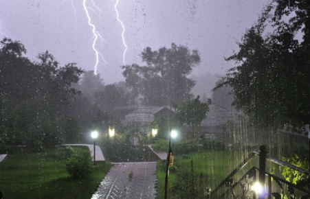 В четырех регионах Сибири объявлено штормовое предупреждение