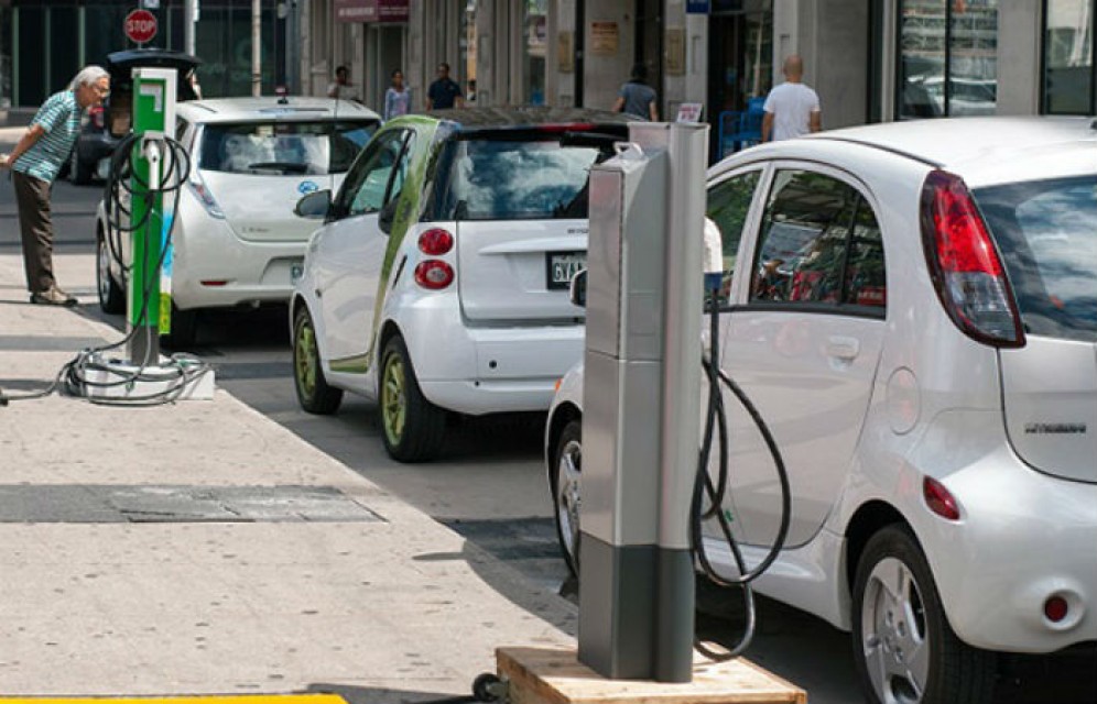 Утверждены изменения в правила дорожного движения