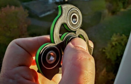 Роспотребнадзор проверит спиннеры на безопасность для здоровья детей