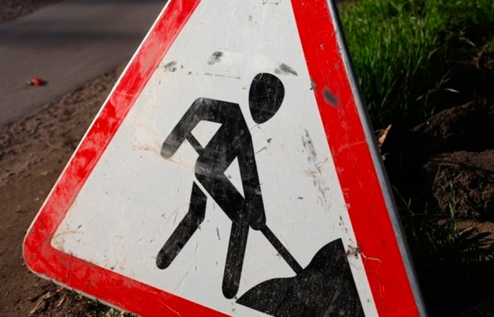 На Нижней Согре в Абакане водителям придется месяц терпеть неудобства из-за укладки теплосетей