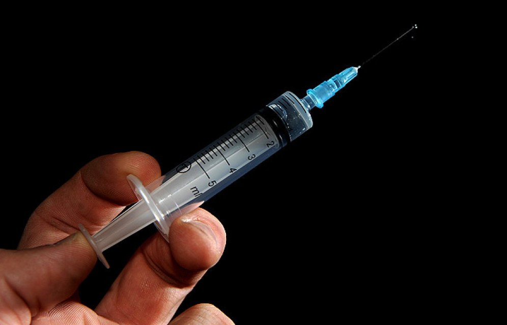 В отношении омских медиков возбудили дело после гибели девочки от укола лидокаина