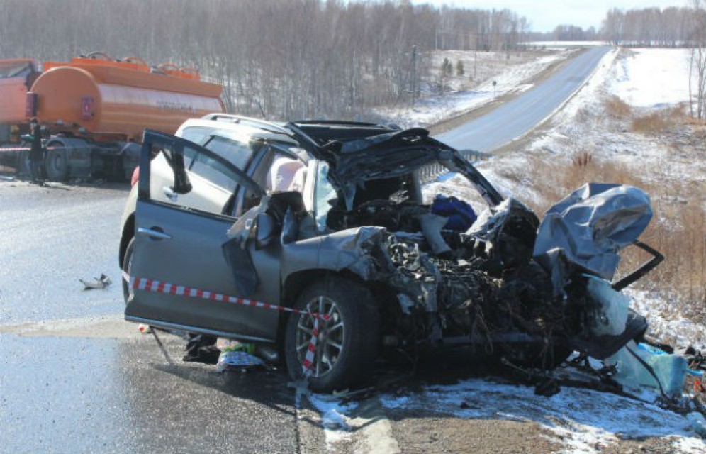 Семья из Иркутской области погибла в ДТП с бензовозом под Красноярском
