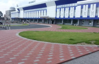 Реконструкцию привокзальной площади аэропорта "Абакан" обещают завершить к 15 августа