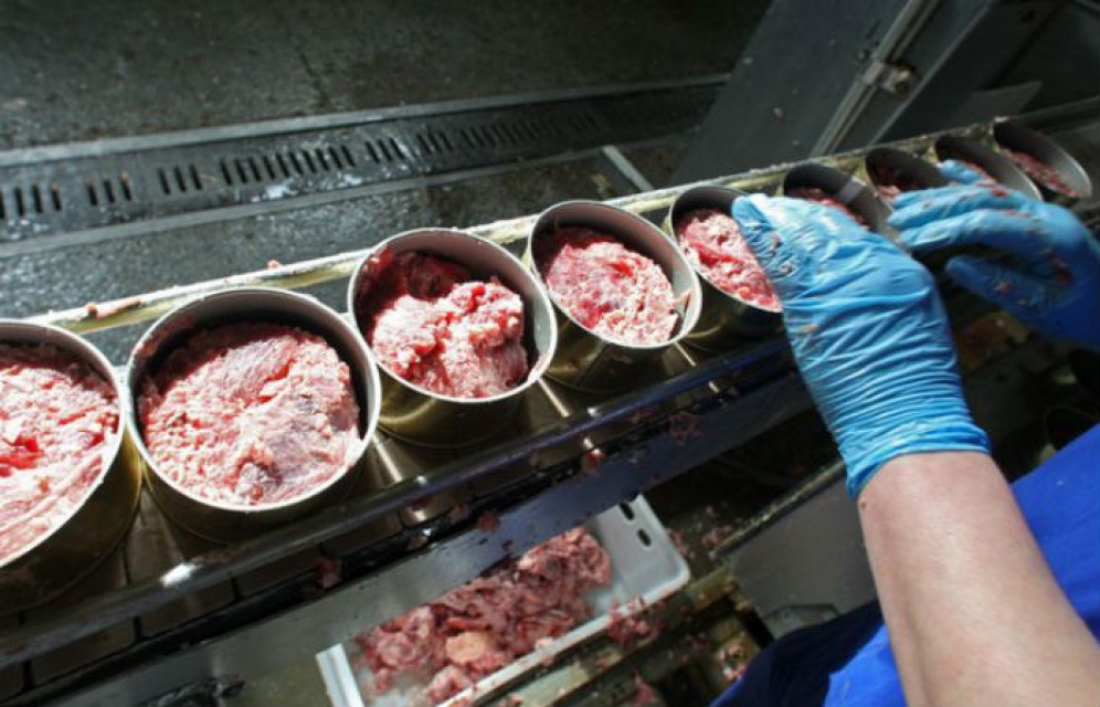 В Хакасии обсуждают идею создания мясоконсервного завода