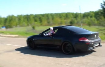 В Красноярске задержан водитель, свесивший младенца из окна BMW на большой скорости