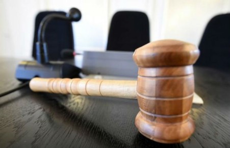 Cбербанк требует полмиллиона рублей с детского омбудсмена Хакасии 