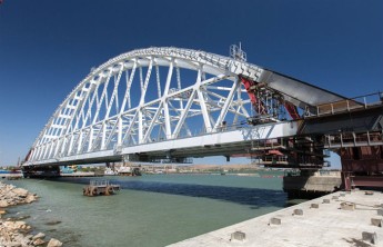 Жительница Саяногорска написала лучшие стихи о строительстве Крымского моста