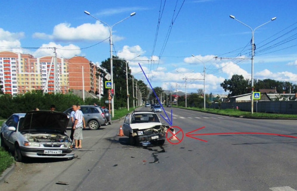 В Абакане водитель "Оки" поплатился за то, что выскочил на встречку