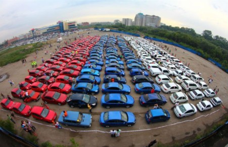 В Хакасии автомобилисты выстроятся в огромный триколор ​