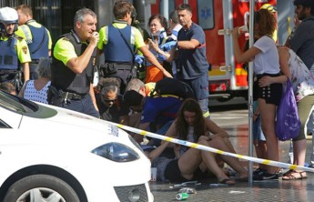 Тринадцать человек погибли в результате теракта в Барселоне