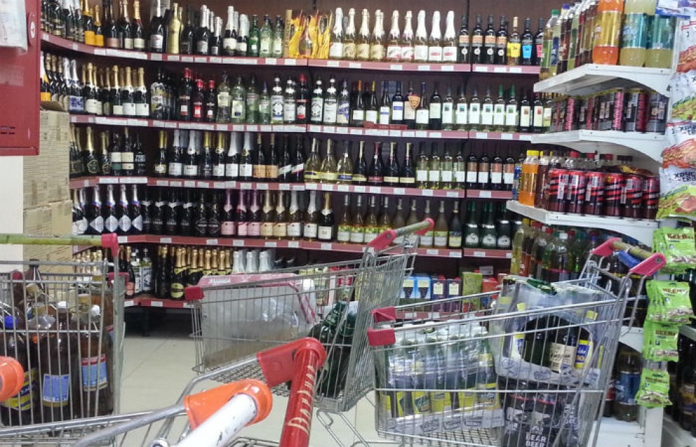 В День города в Абакане продолжали продавать алкоголь 