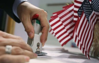 США приостанавливают выдачу неиммиграционных виз в России