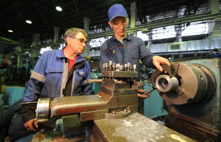 В России выросло число желающих освоить рабочую профессию