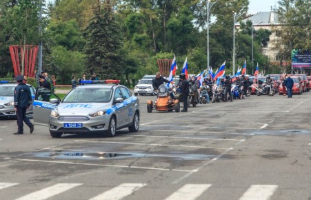 День российского флага в Хакасии отметили масштабным автомотомаршем