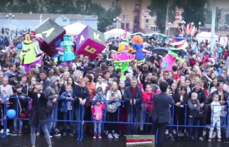 В День города в Абакане сняли клип на песню «Quest Pistols Show»