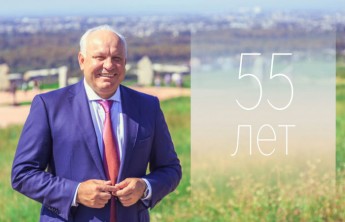 С юбилеем главу Хакасии поздравили Медведев, Лукашенко, патриарх Кирилл и губернаторы регионов