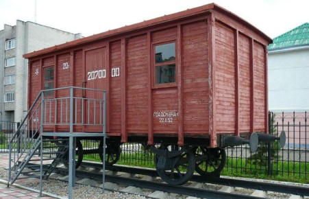 В Абакане открылся музей раритетной железнодорожной техники под открытым небом