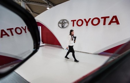Toyota предложила успокаивать молодых водителей скучной музыкой