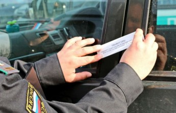 В Абакане приставы арестовали автопарк центра профподготовки