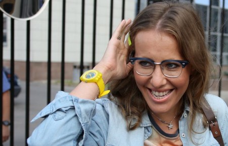 СМИ: В Кремле хотят сделать главным соперником Путина на выборах женщину