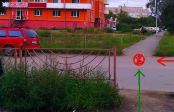 В Черногорске школьница, перебегавшая дорогу на красный свет, оказалась на больничной койке