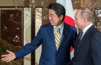 Путин и Абэ решили подписать мирный договор