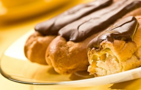 В Абазе возбудили уголовное дело после массового отравления эклерами