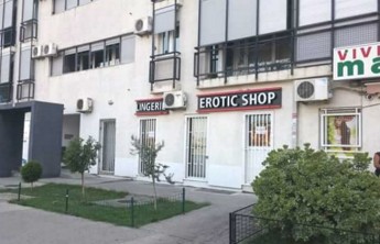 Красноярец под видом работника ограбил секс-шоп в Черногории