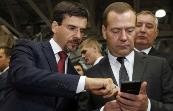 Медведев не будет пользоваться российским смартфоном Inoi R7
