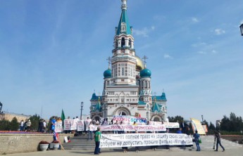 Омичи собрались на молитвенное стояние против «Матильды»